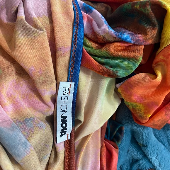 Thigh length long sleeve dress - Picture 6 of 7